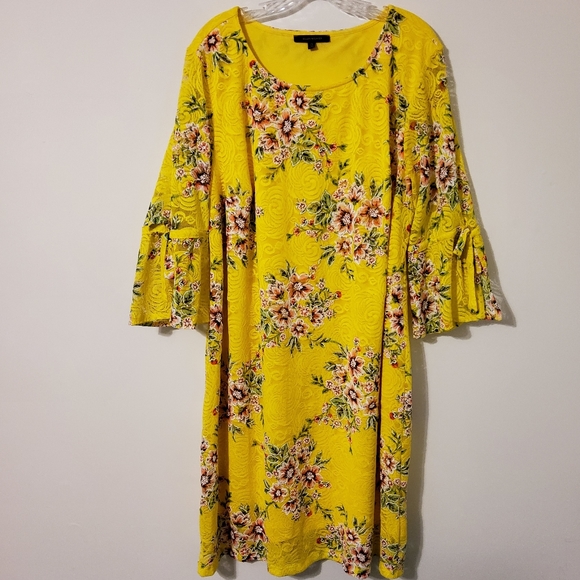 Ellen Weaver Dresses & Skirts - NWOT! Ellen Weaver Yellow Floral Print Lace Embroidered Shift Dress Size 2X